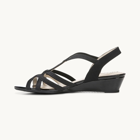 NWT Life Stride Black Yaya Sandal - Picture 3 of 9
